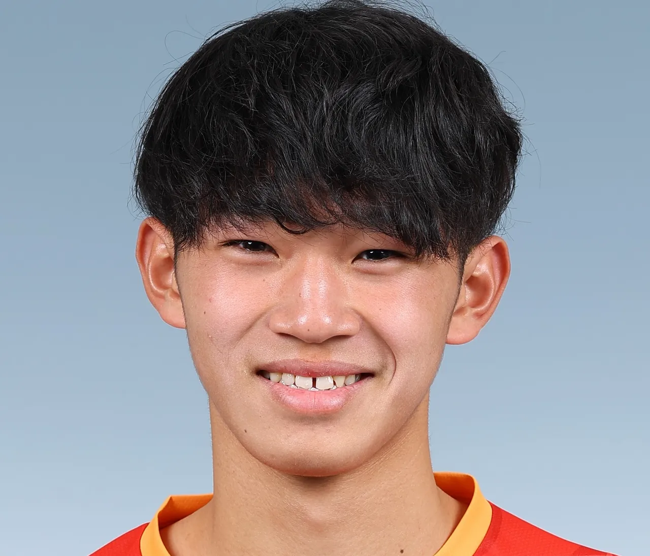 八色　隼人