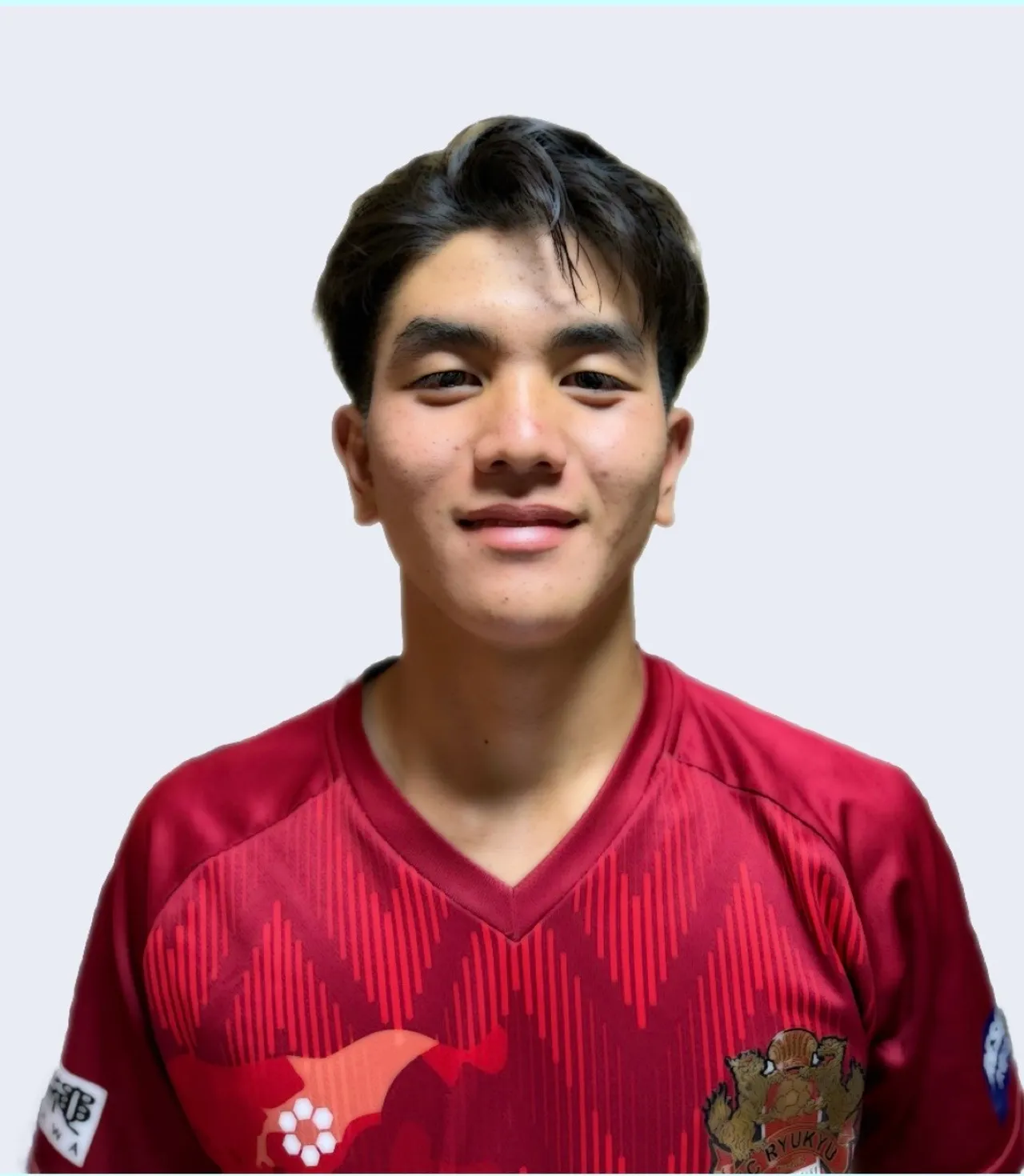新城　奏介