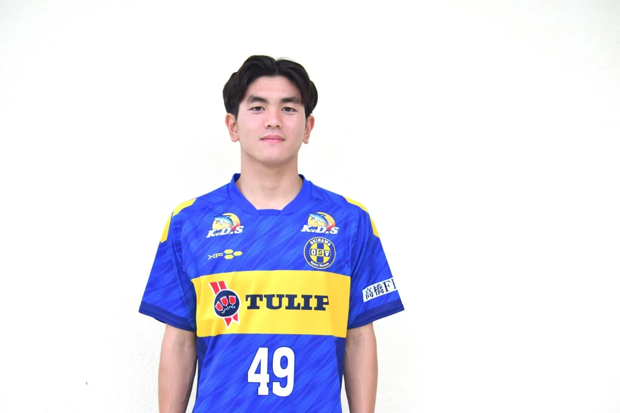 新城　奏介
