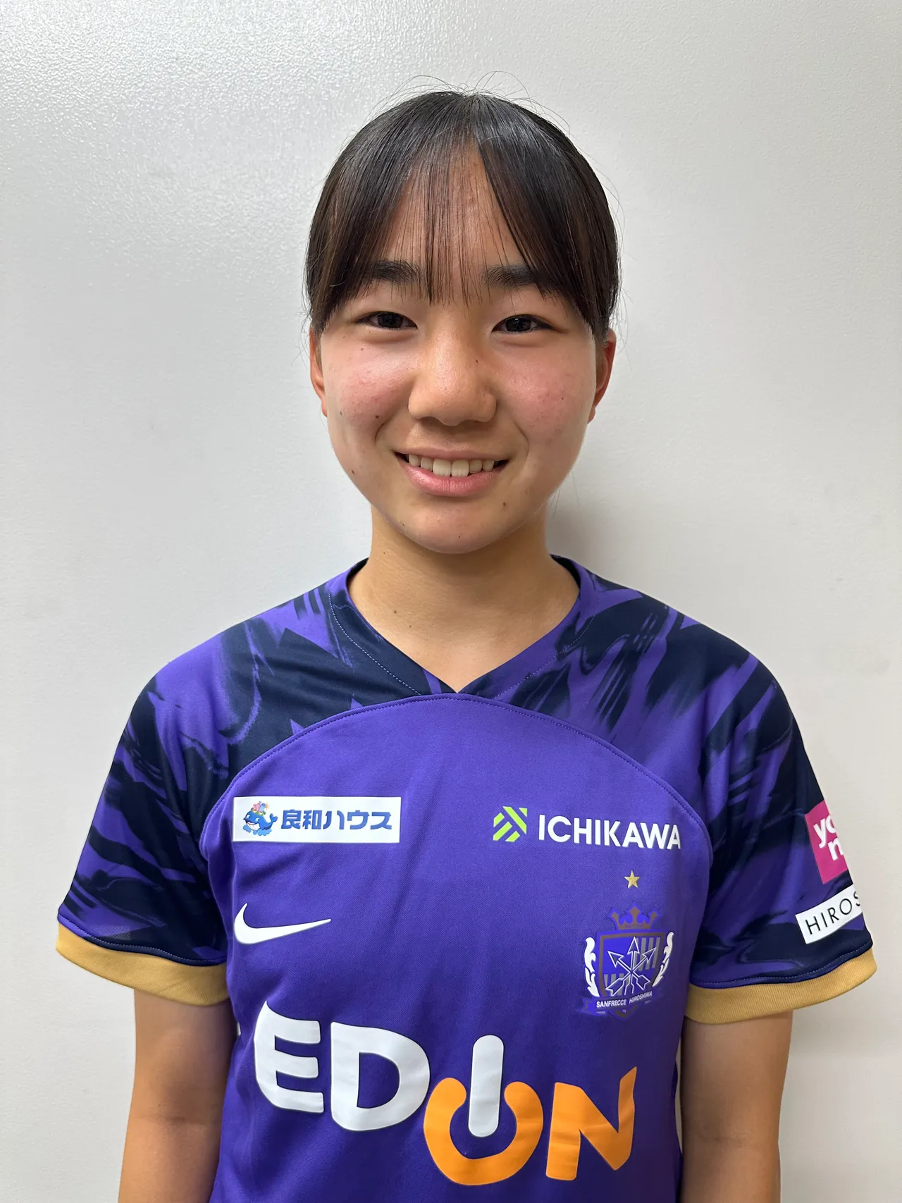 小出　彩乃