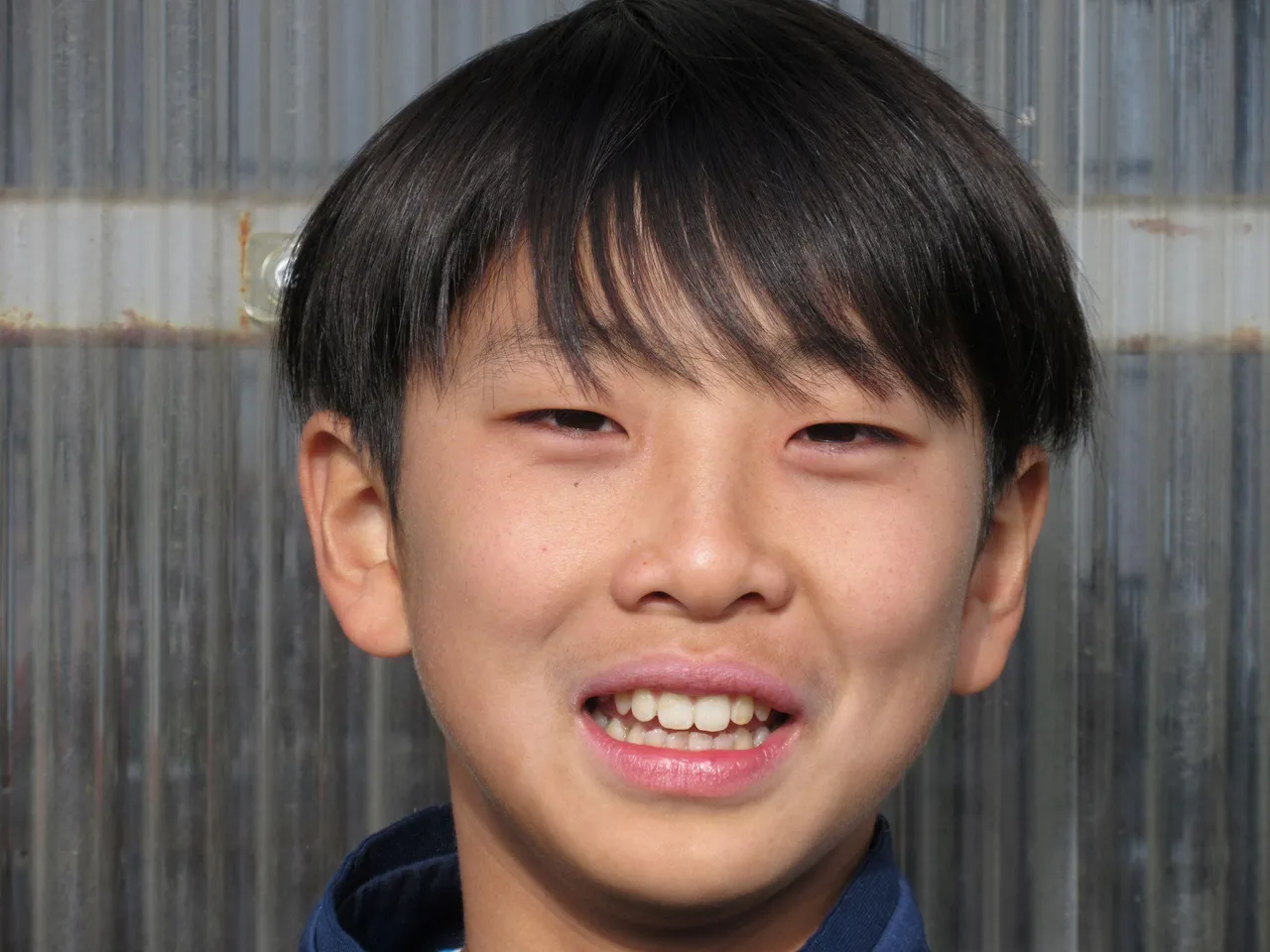 西銘　慈英