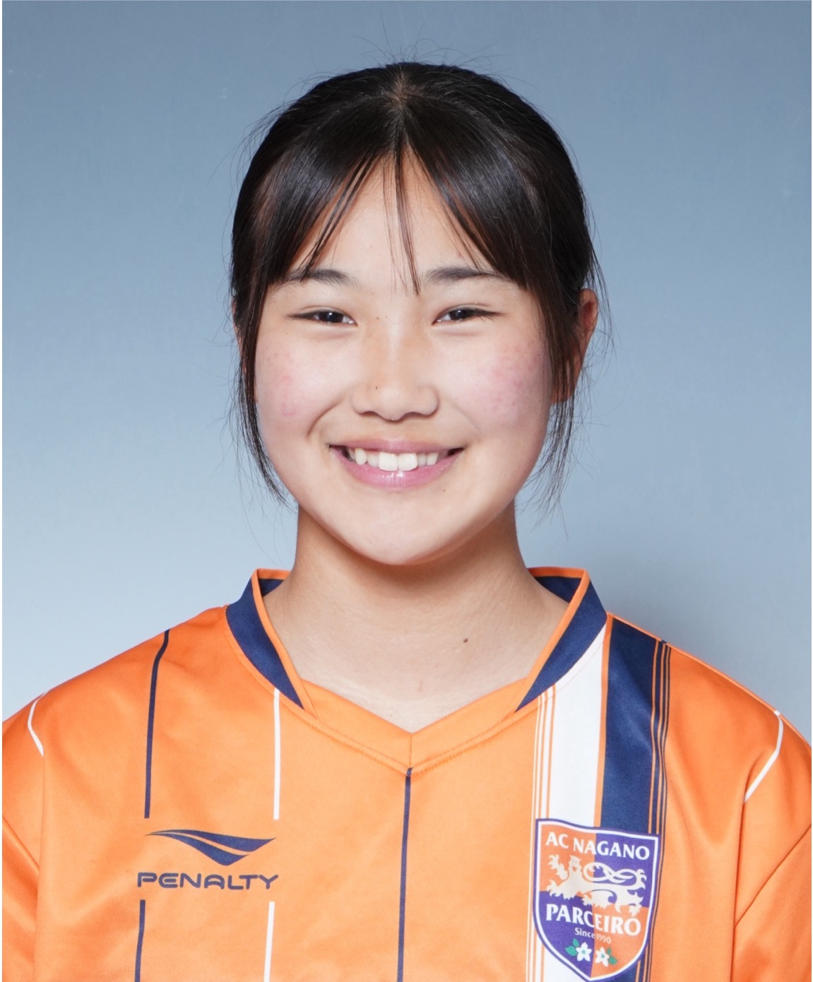 酒井　絢音の写真